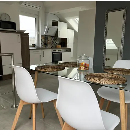 Zum Ahrblick Guest house